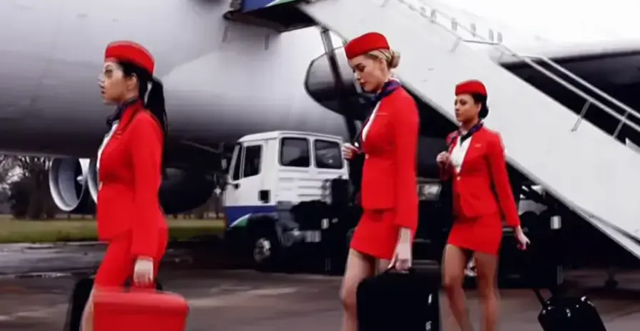 《法国空姐2018》完整版免费在线观看-高清中字电影全集-多塞尔航空资源-720P法版满天星